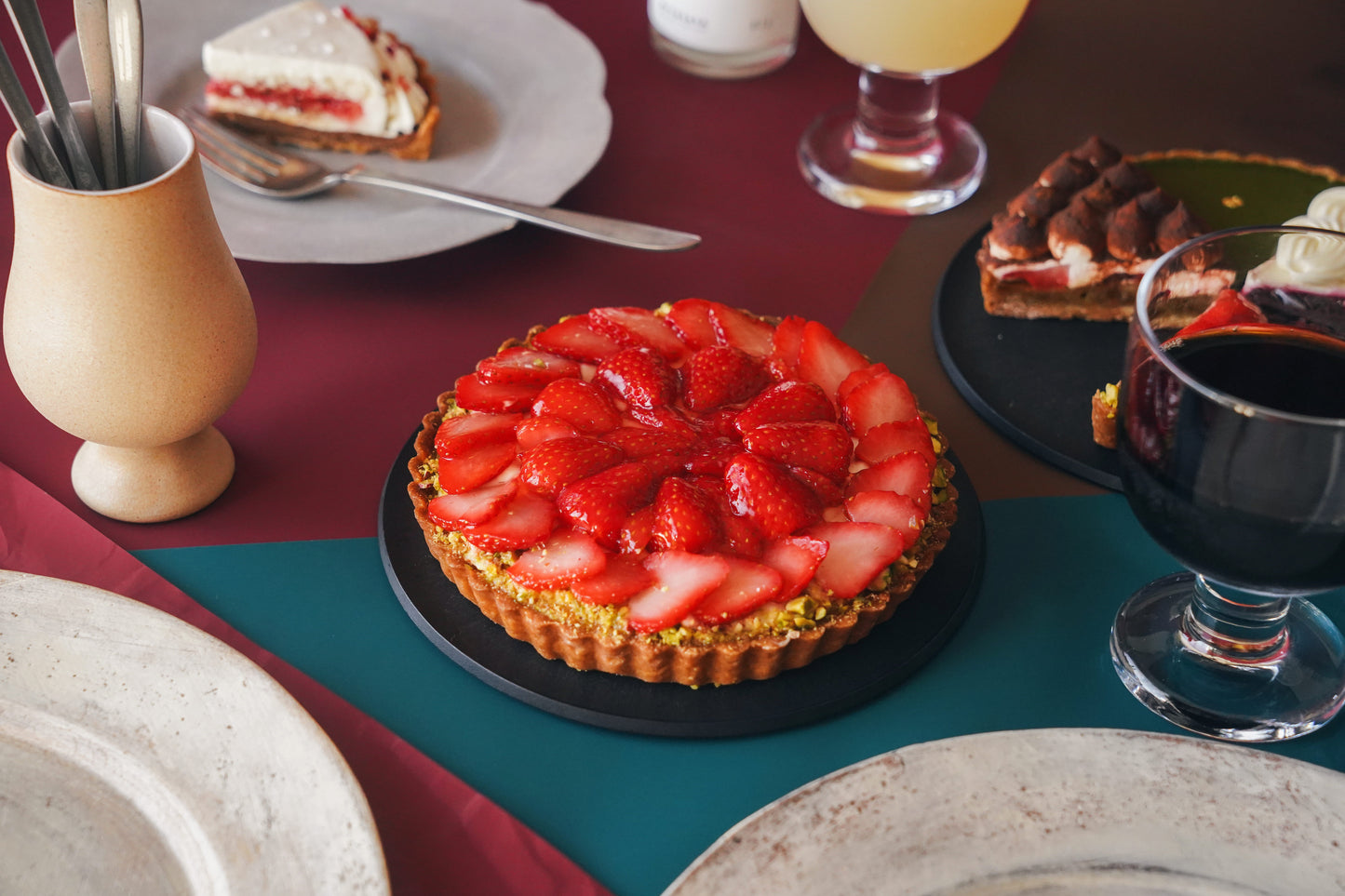 【予約販売・配送期間12月19日〜12月28日着】KUTEN。ストロベリーXmasタルト