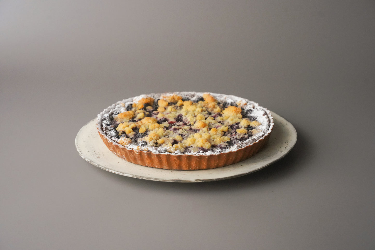 チョコとブルーベリーのクランブルタルト