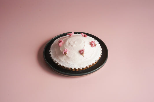 桜と抹茶といちごのタルト